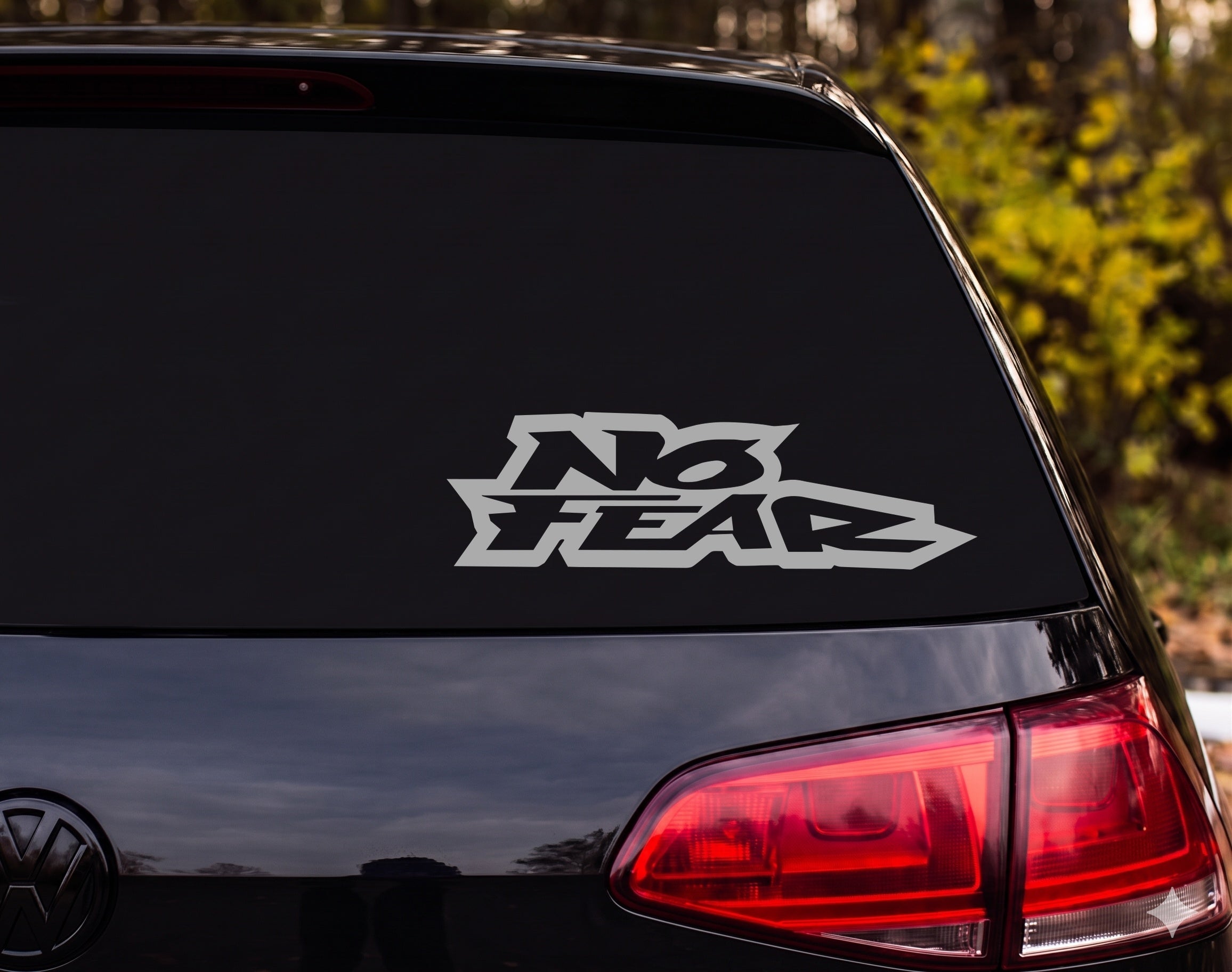 NO FEAR Graffiti Style Black White Vinyl Decal Sticker Car Window Laptop - Silver