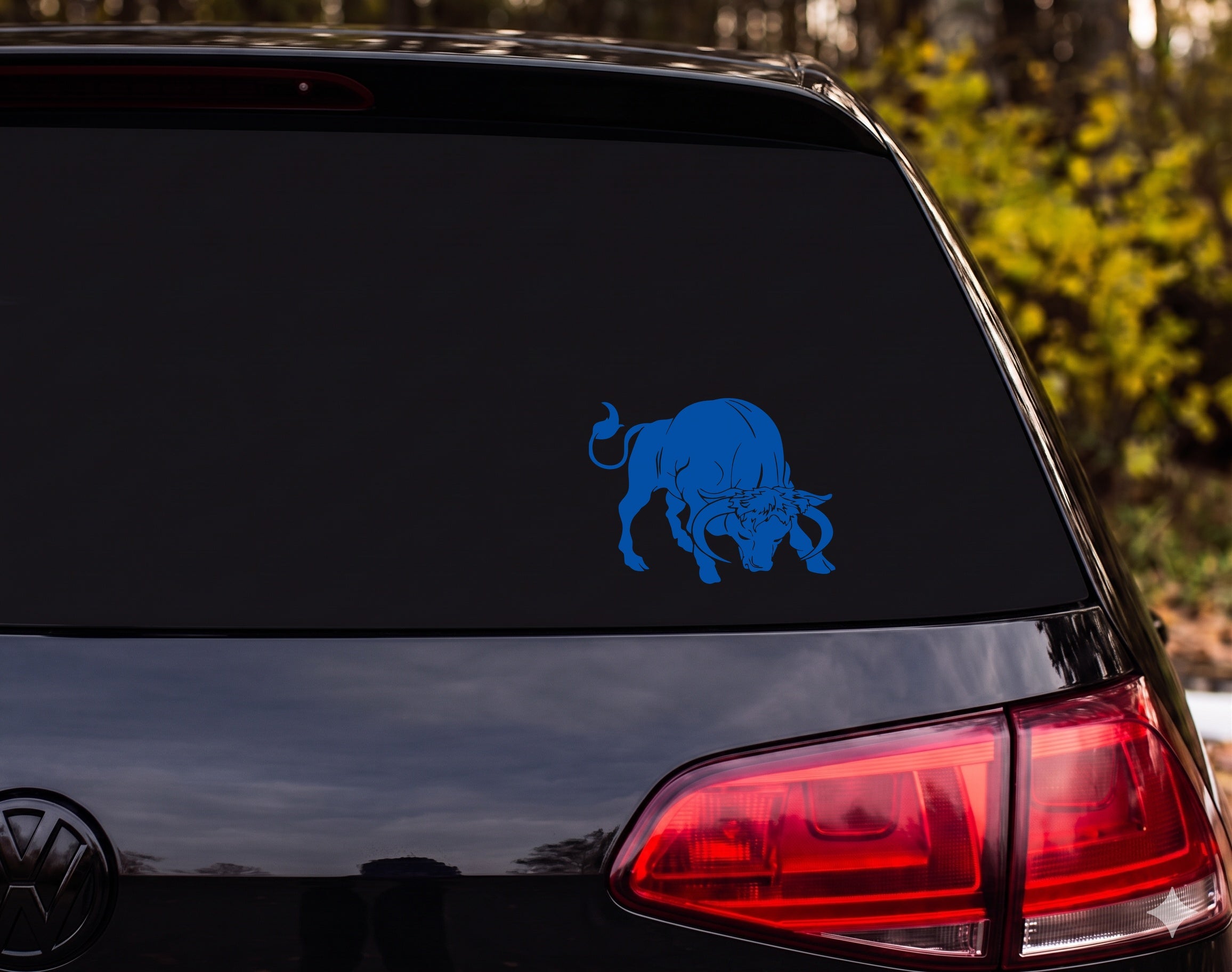 Charging Bull Silhouette Aggressive Stance Horns Down Vinyl Decal Sticker Car - Blue
