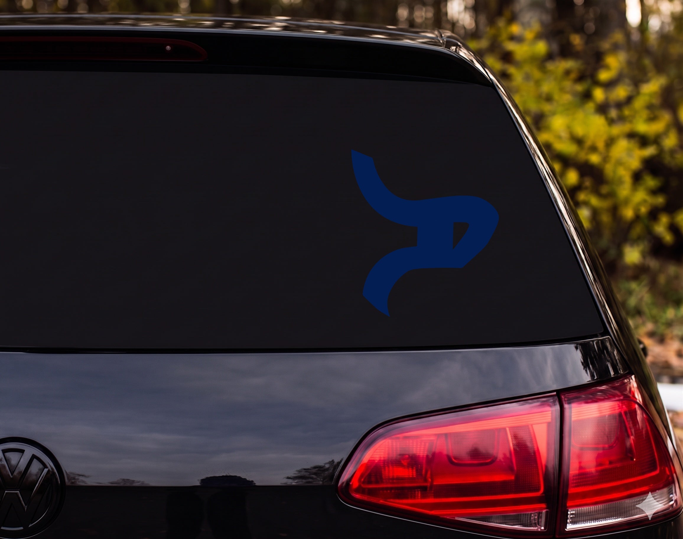 Hebrew Letter Shin Silhouette Calligraphy Fluid Ribbon Style Vinyl Decal Sticker - Navy