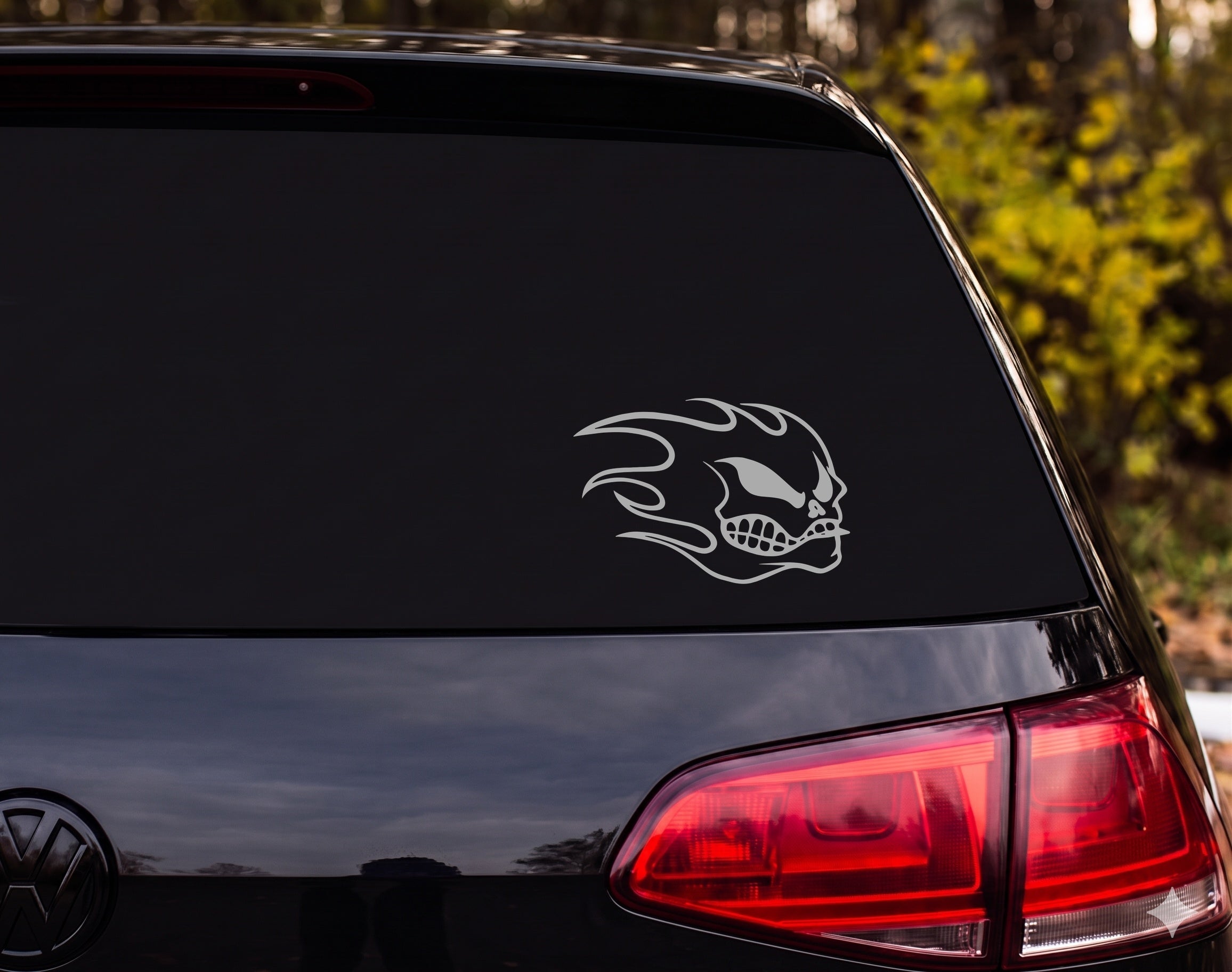 Angry Skull Side Profile Flames Speed Lines Bold Outline Vinyl Decal Sticker - Silver