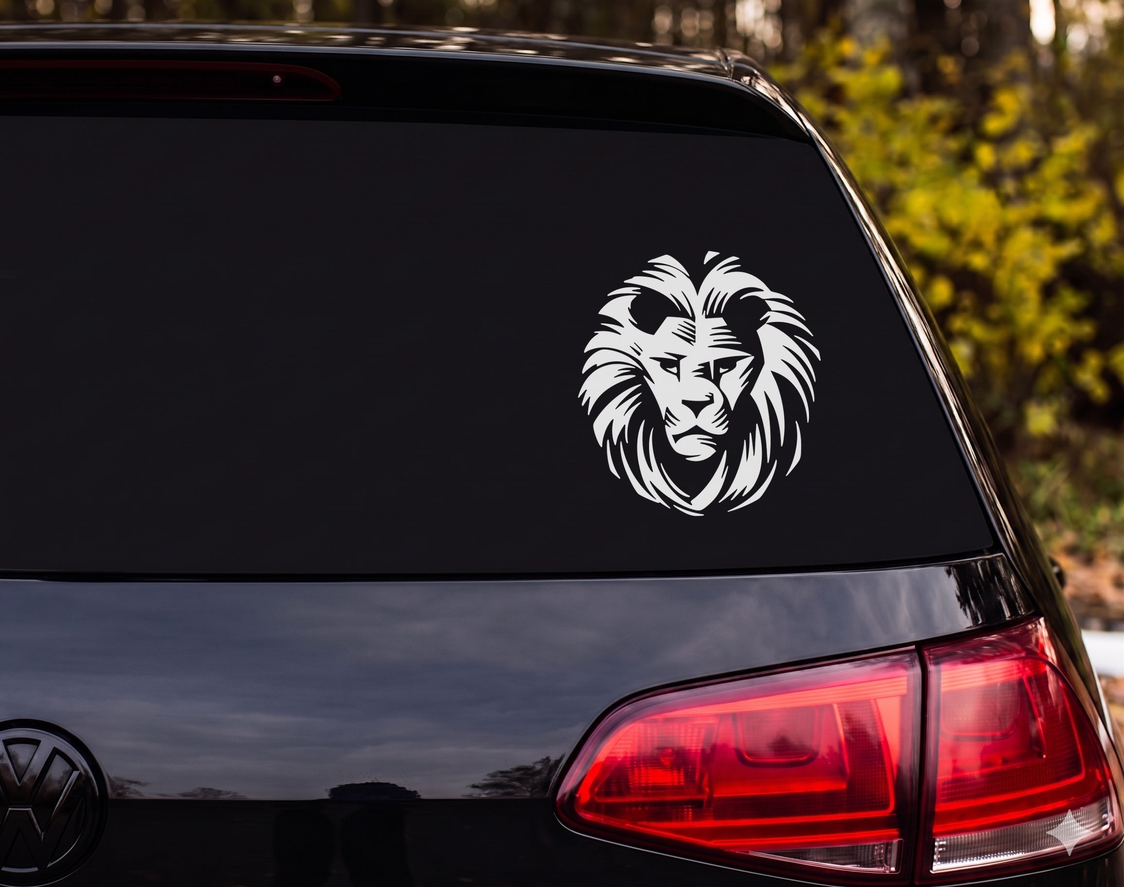 Lion Face Silhouette Bold Mane Brushstroke Front View Vinyl Decal Sticker - White