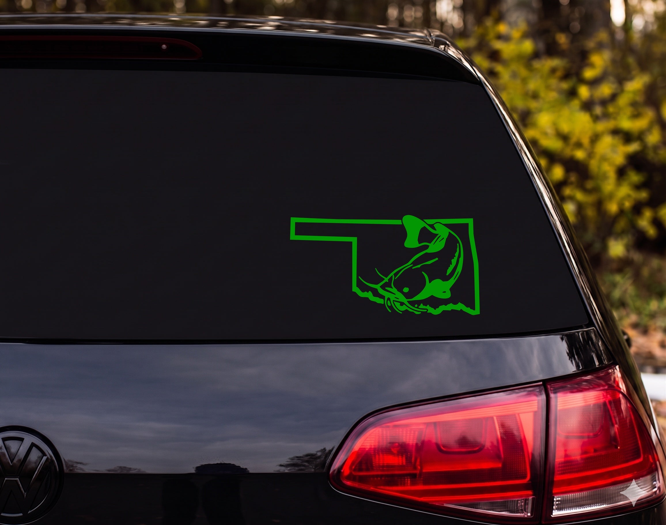 Oklahoma State Catfish Outline Decal Diving Pose Detailed Fins Vinyl Sticker - Green